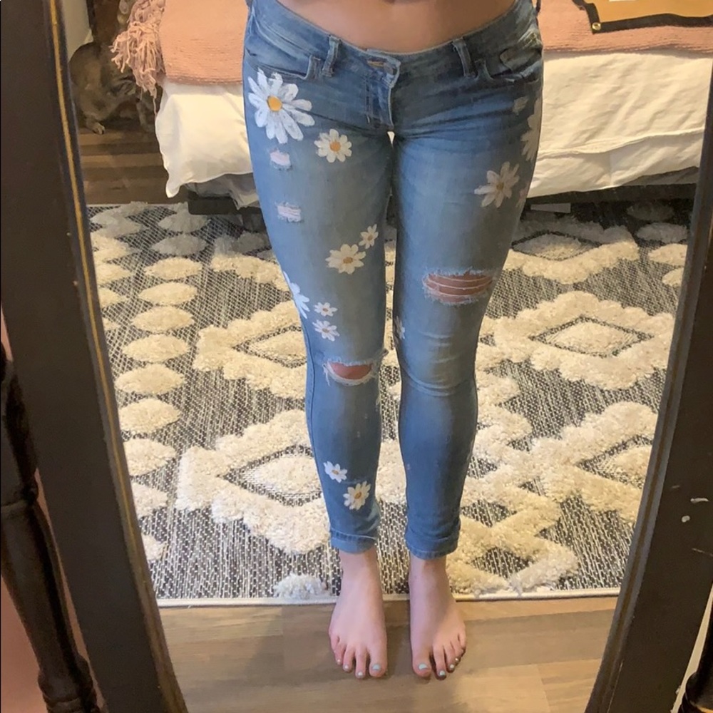 Hollistor custom painted ripped skinned jeans